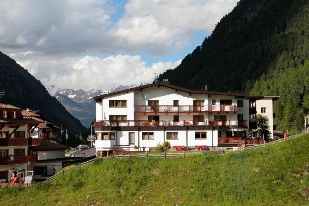 Haus Soldanella Apartment Фент Екстериор снимка